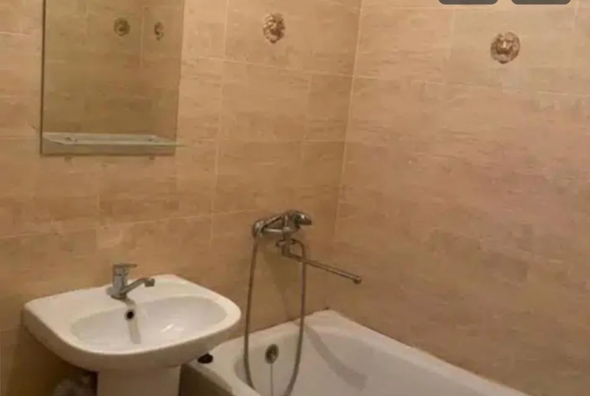 Image 4 of VIP apart 554