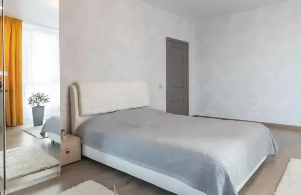 Image of VIP apart 556