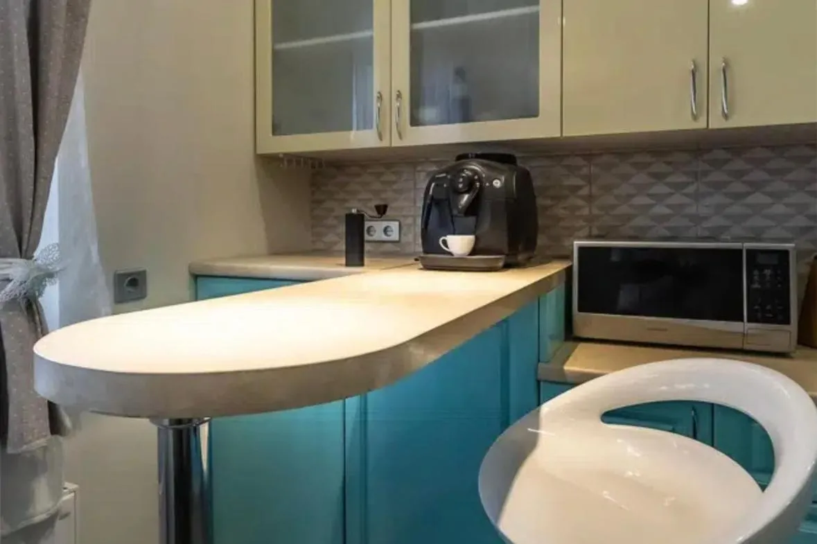 Image 1 of VIP apart 556