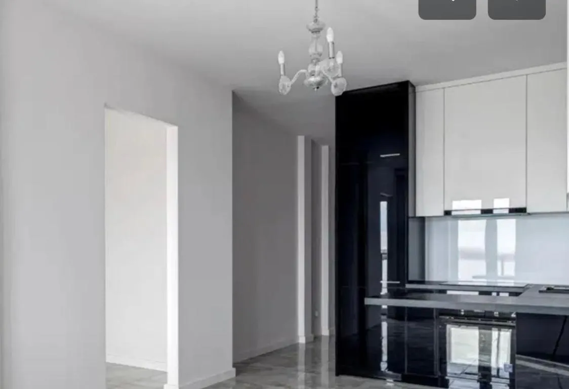 Image of VIP apart 558
