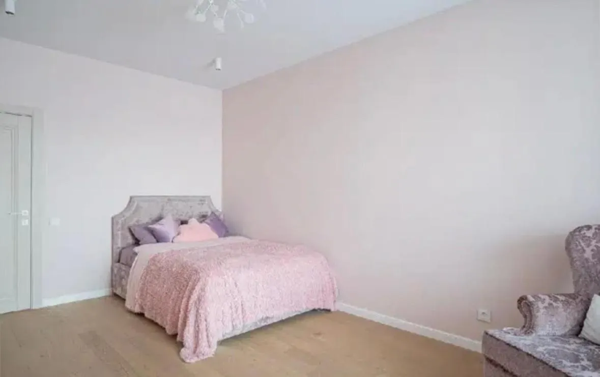 Image of VIP apart 569