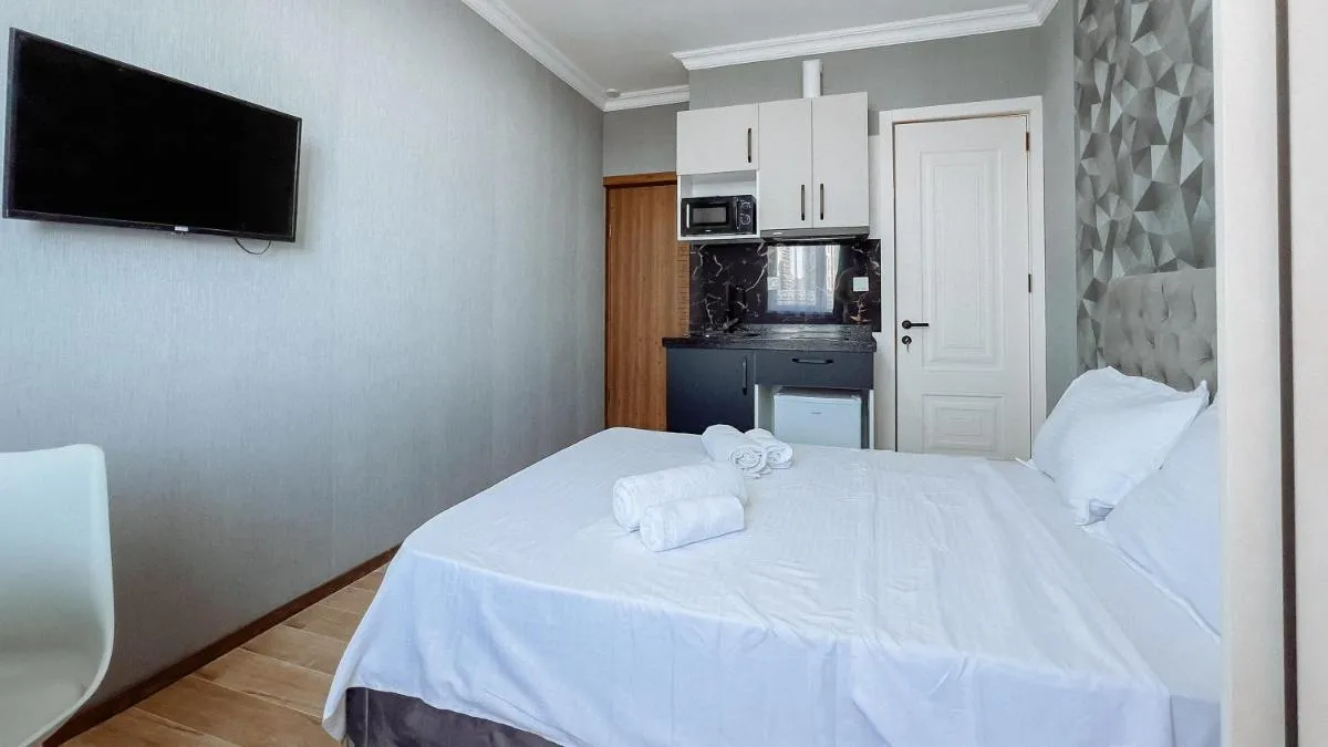 Image 3 of VIP apart 571
