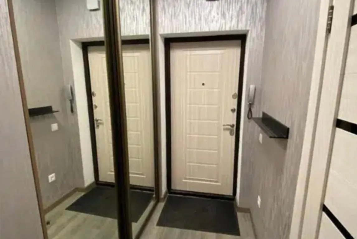 Image of VIP apart 576