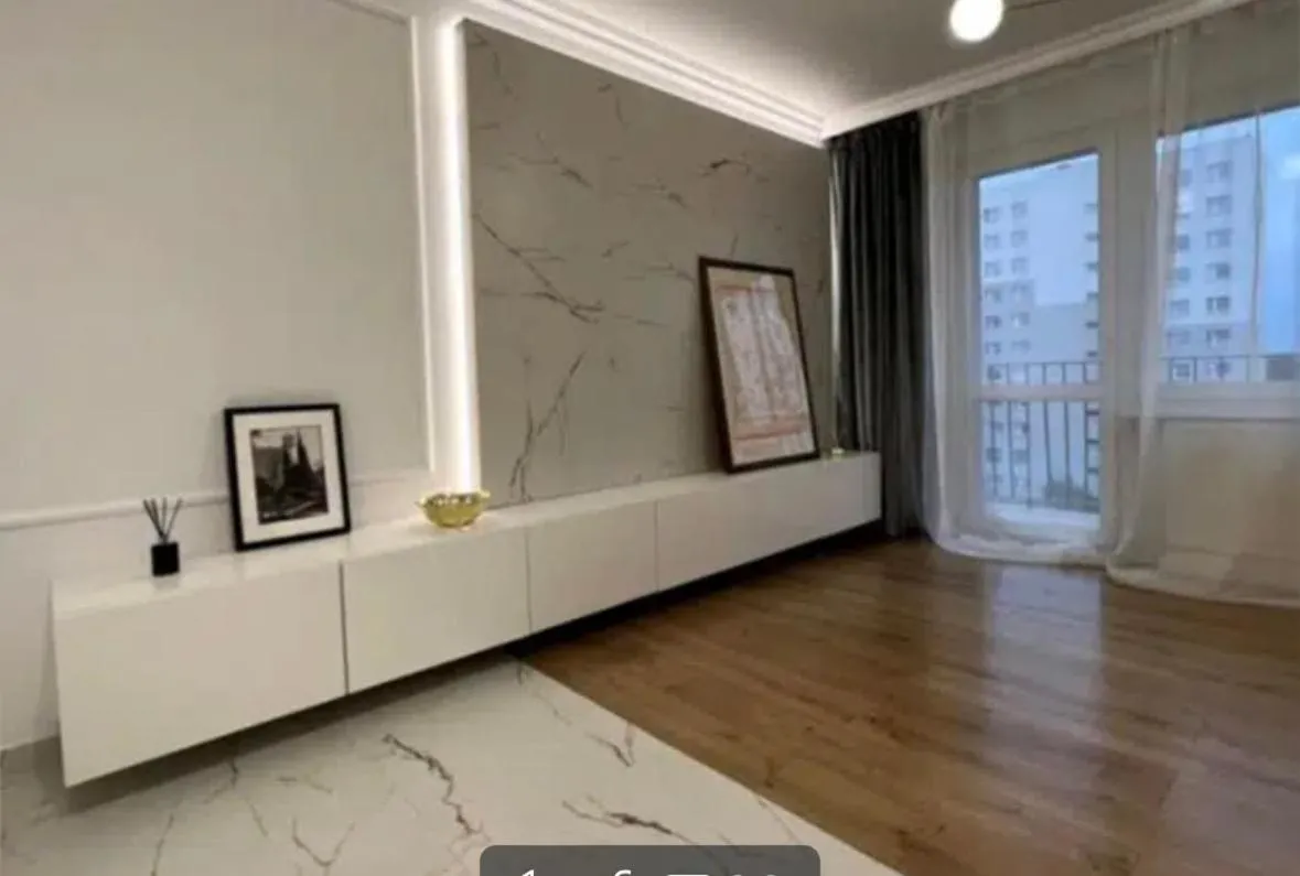 Image 3 of VIP apart 579