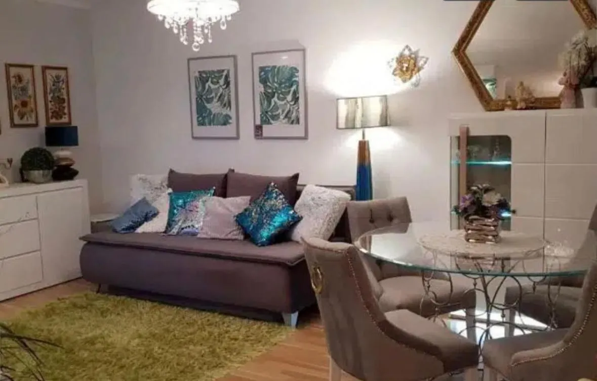 Image 4 of VIP apart 583