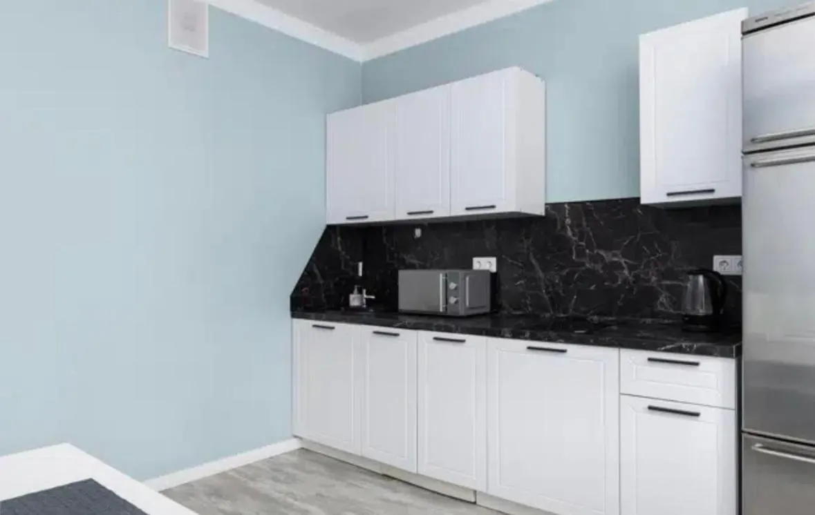 Image 3 of VIP apart 602
