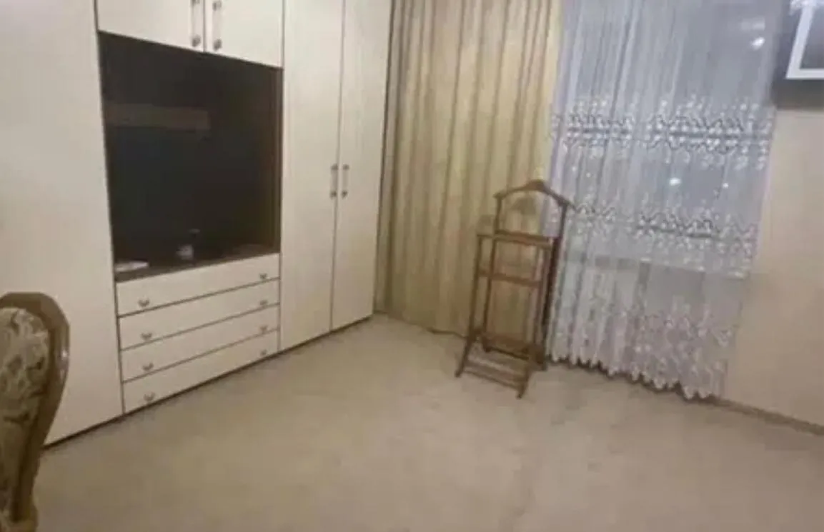 Image 1 of VIP apart 620