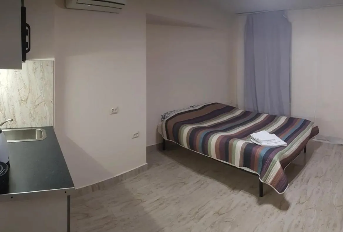 Image 5 of VIP apart 652
