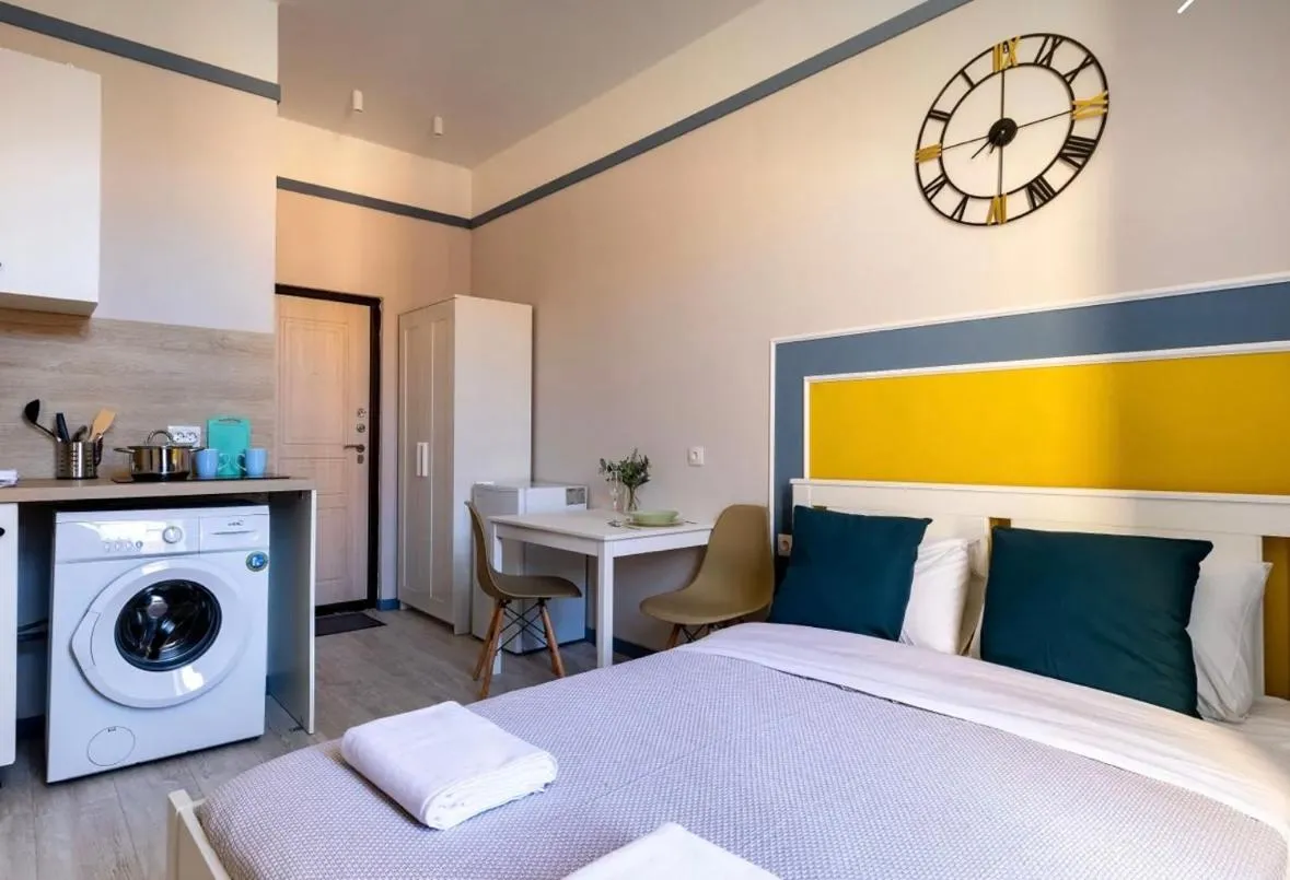 Image 1 of VIP apart 667