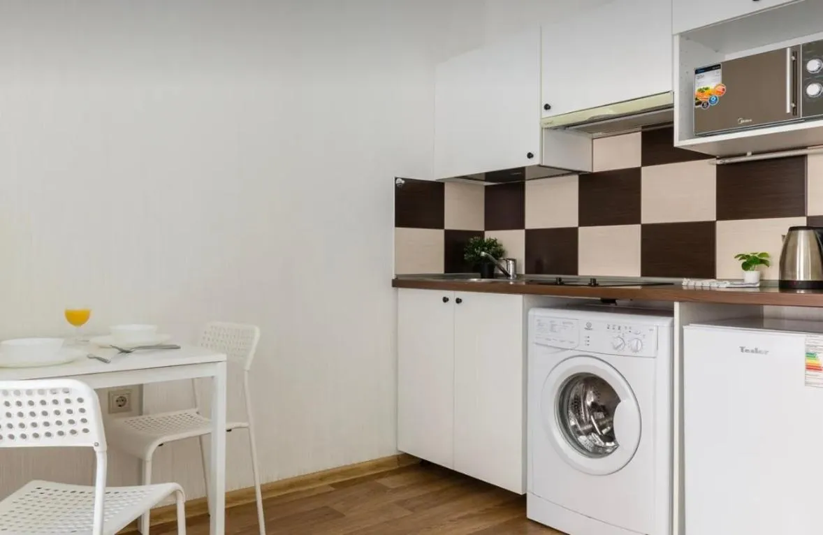Image 5 of VIP apart 672