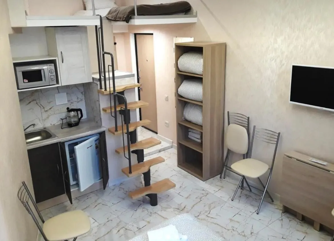 Image 2 of VIP apart 679