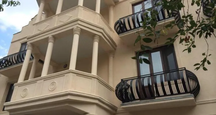 Image 1 of VIP apart 686