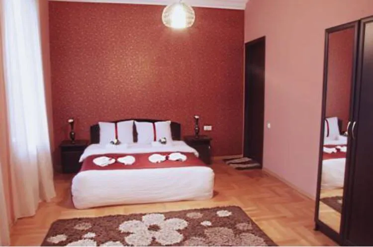 Image 5 of VIP apart 686