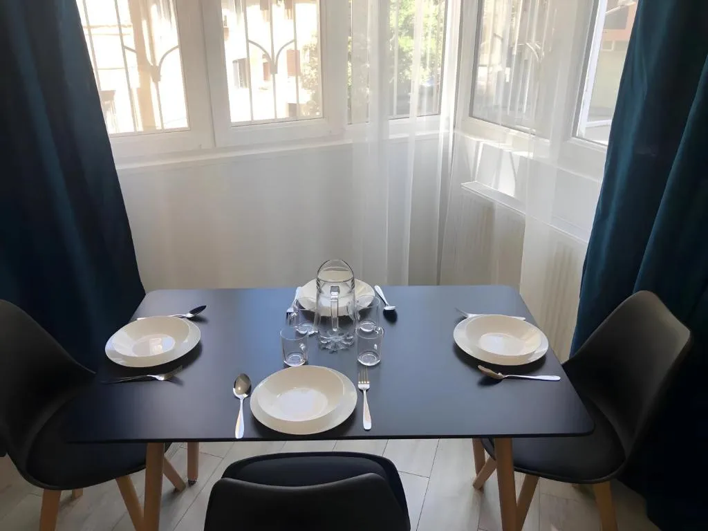Image of VIP apart 690 old