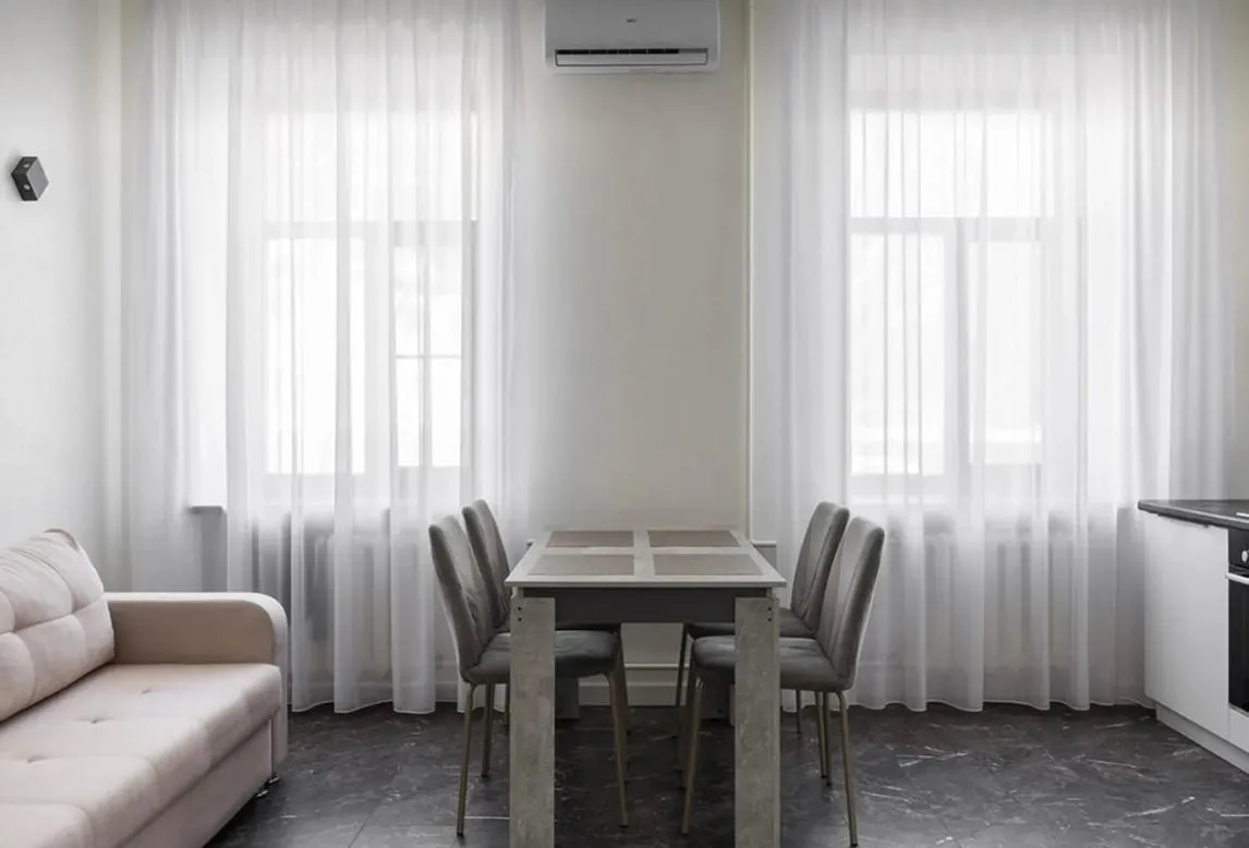 Image 4 of VIP apart 697