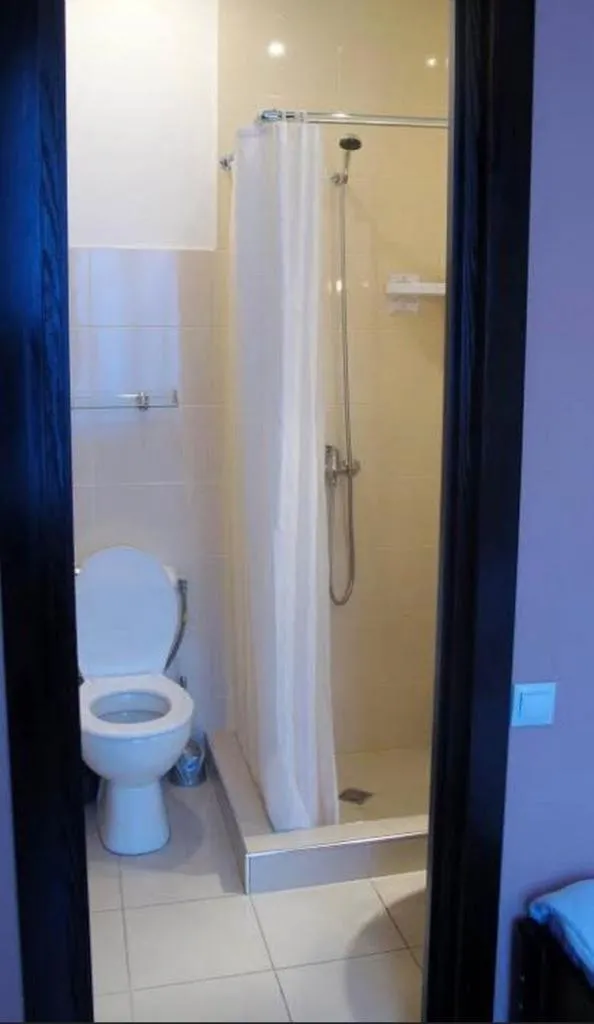 Image 2 of VIP apart 709