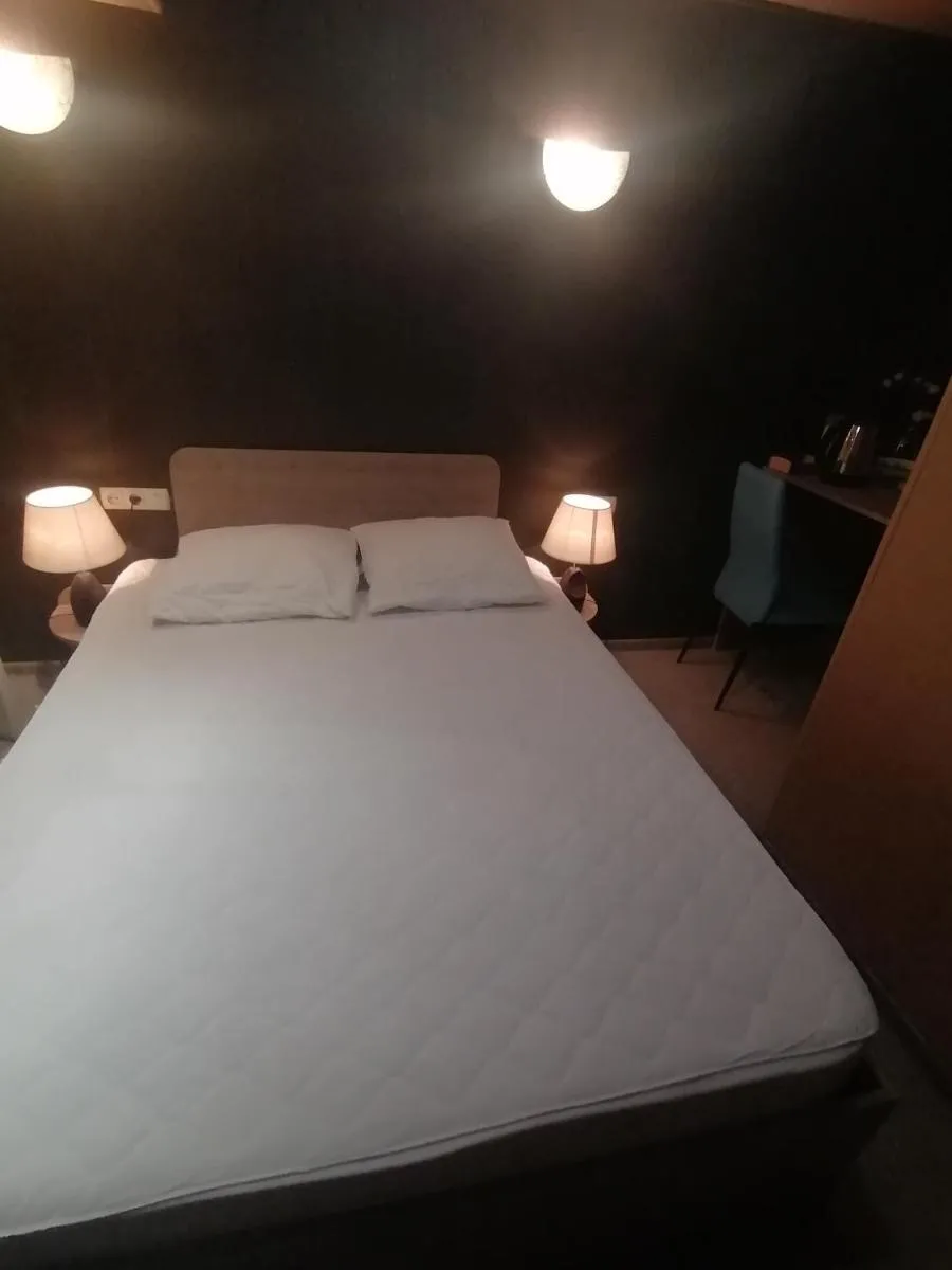 Image 1 of VIP apart 709