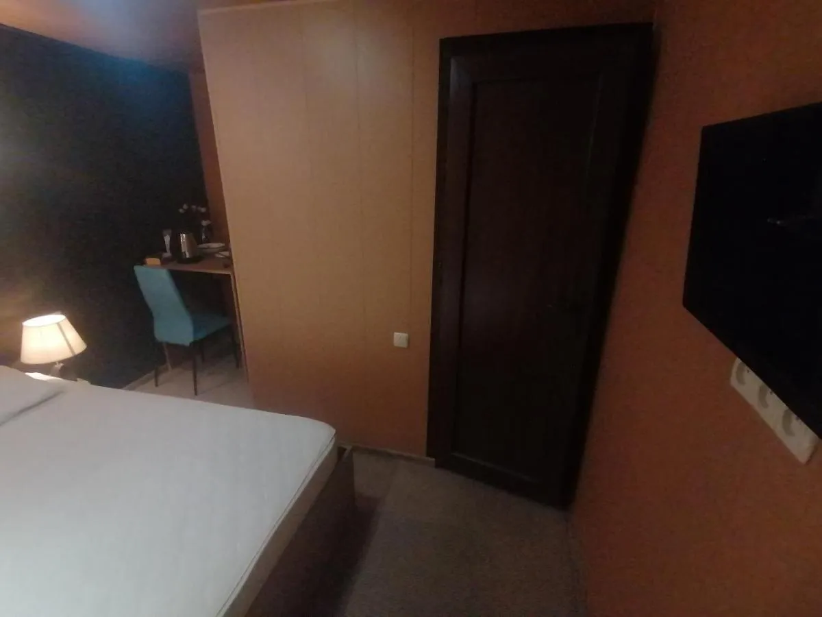 Image 5 of VIP apart 709