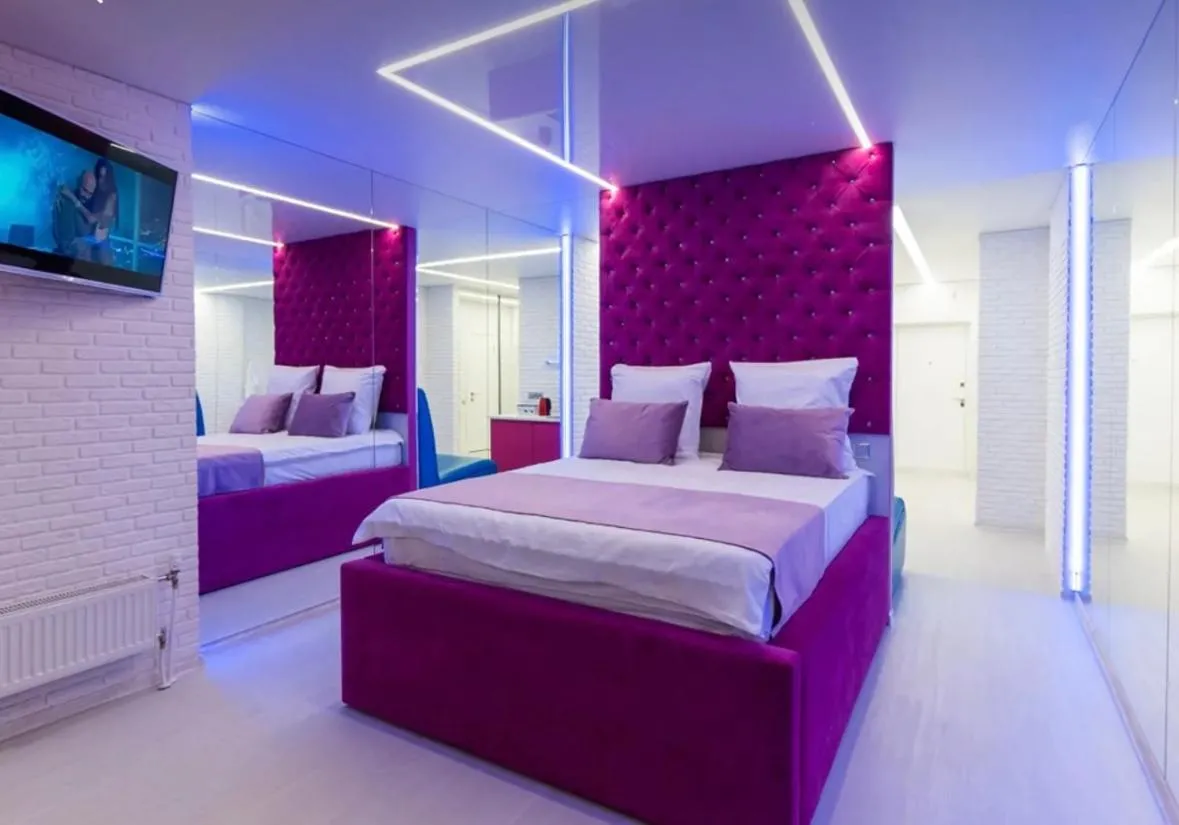 Image 1 of VIP apart 716