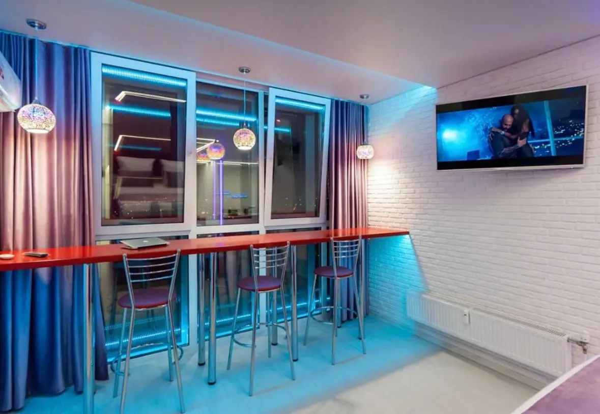 Image 5 of VIP apart 719