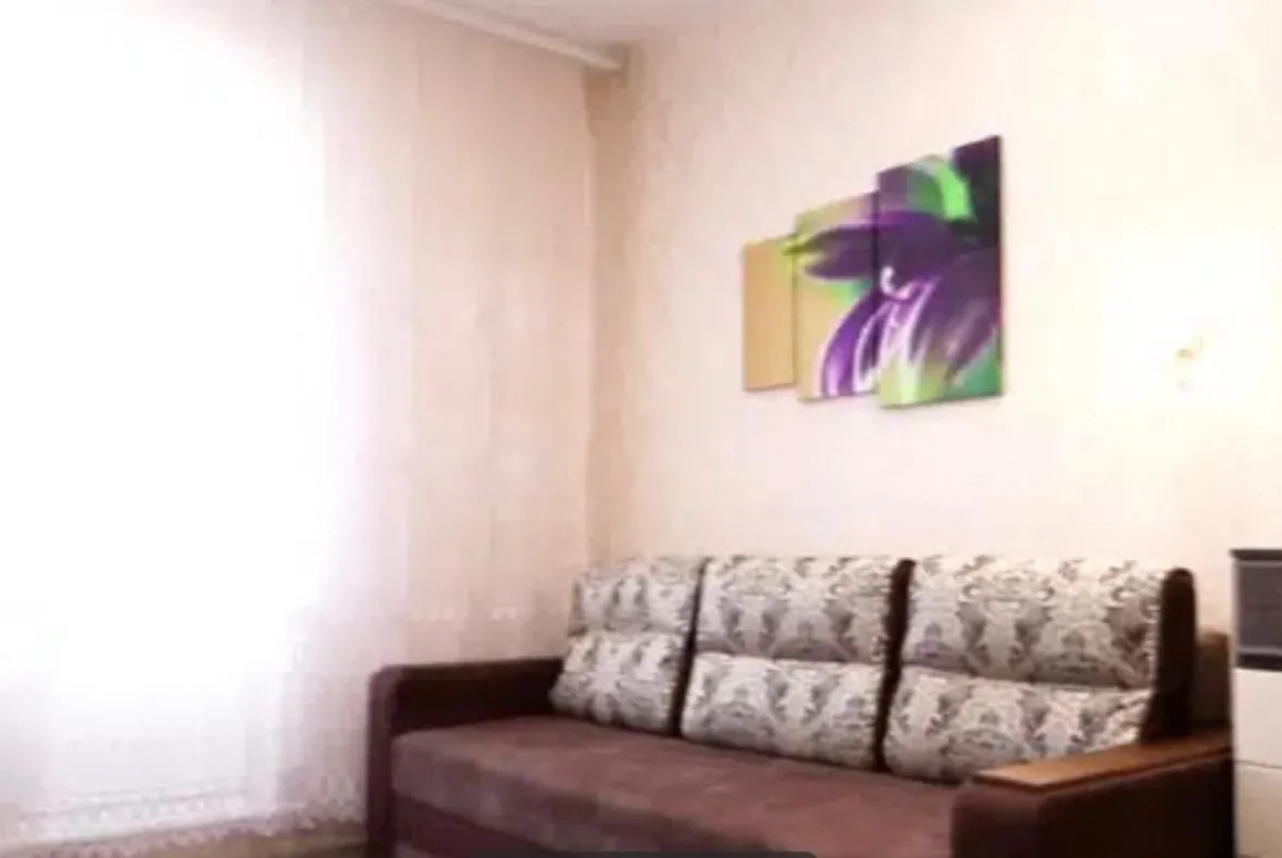 Image 2 of VIP apart 725