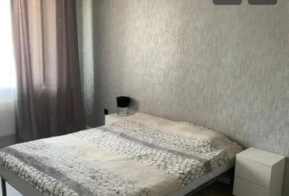 Image 5 of VIP apart 727