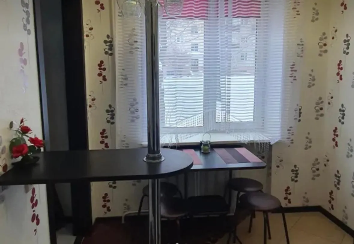 Image 4 of VIP apart 734