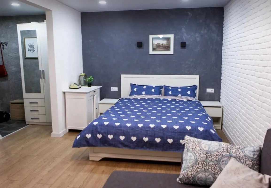 Image 1 of VIP apart 748
