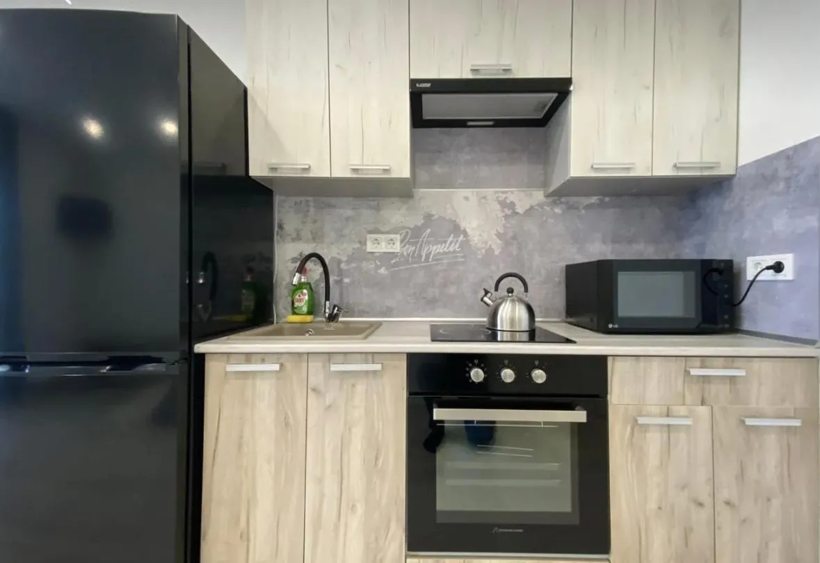 Image 4 of VIP apart 748