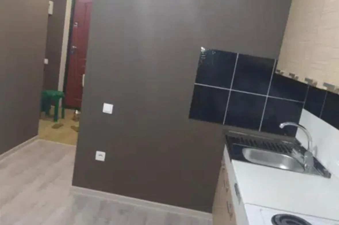Image 4 of VIP apart 781