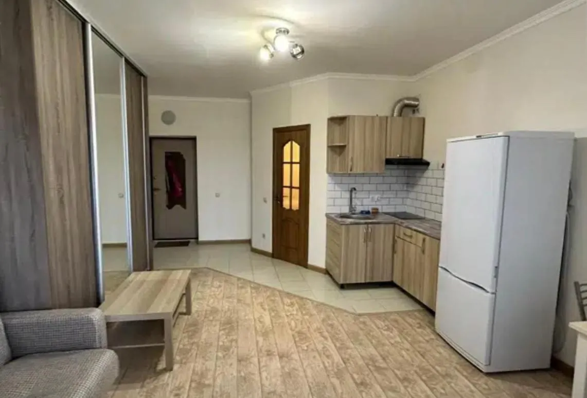 Image 5 of VIP apart 782