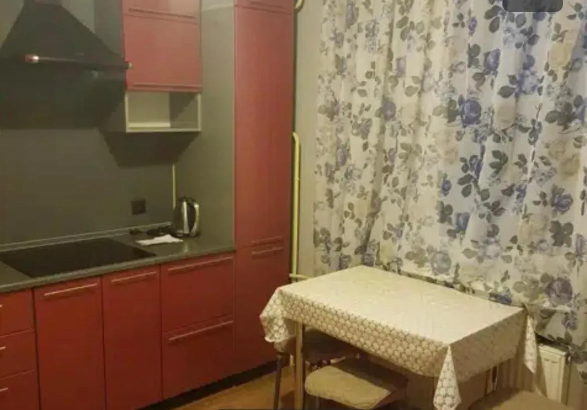 Image 3 of VIP apart 784