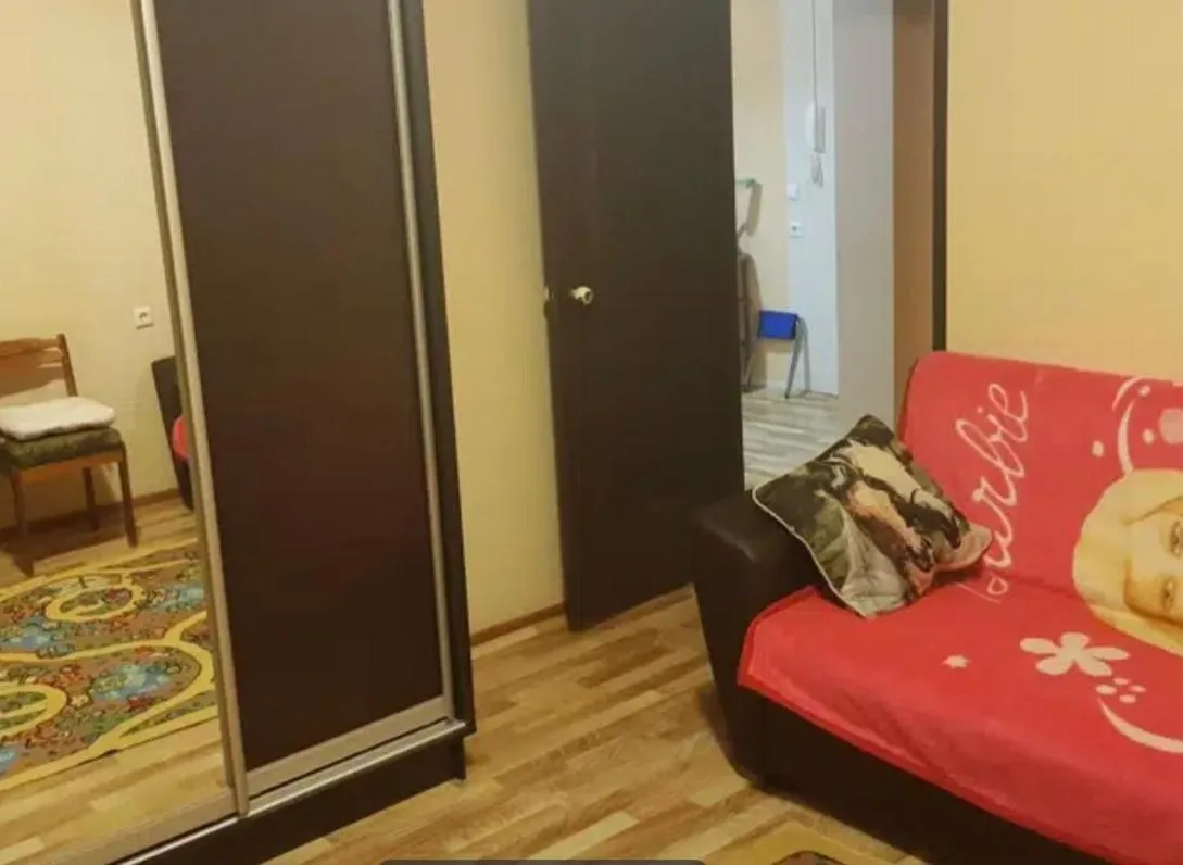 Image 4 of VIP apart 784