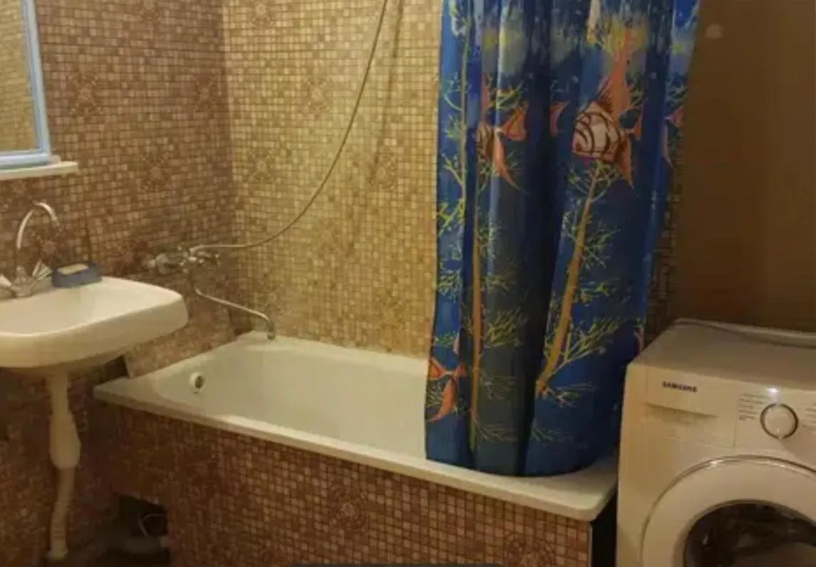 Image 5 of VIP apart 784
