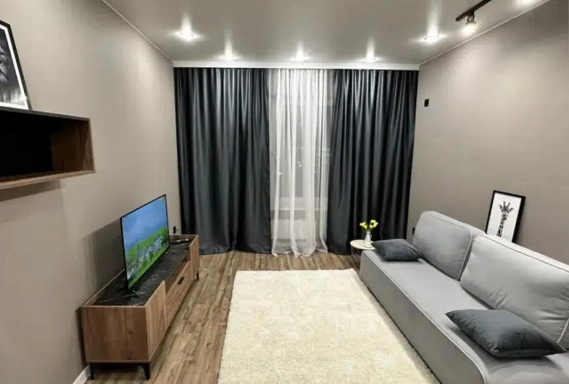 Image 2 of VIP apart 787