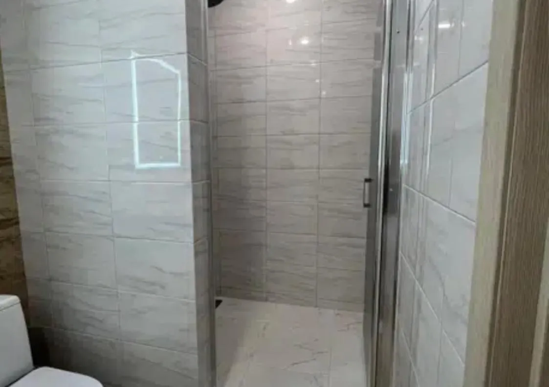 Image 4 of VIP apart 787