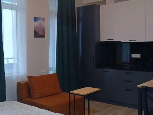 Image of VIP apart 789