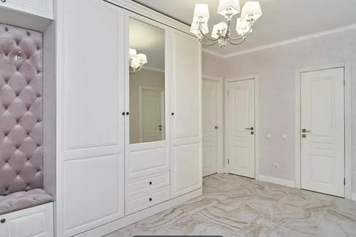 Image 3 of VIP apart 790