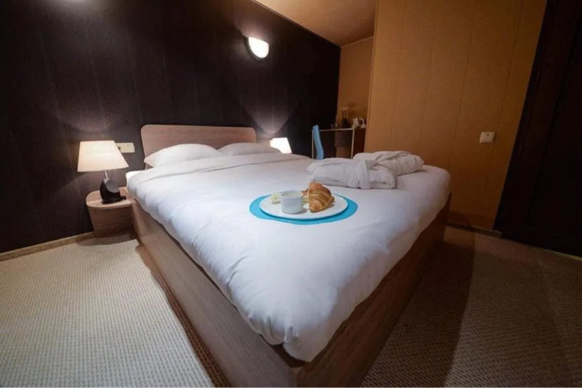 Image of VIP apart 798