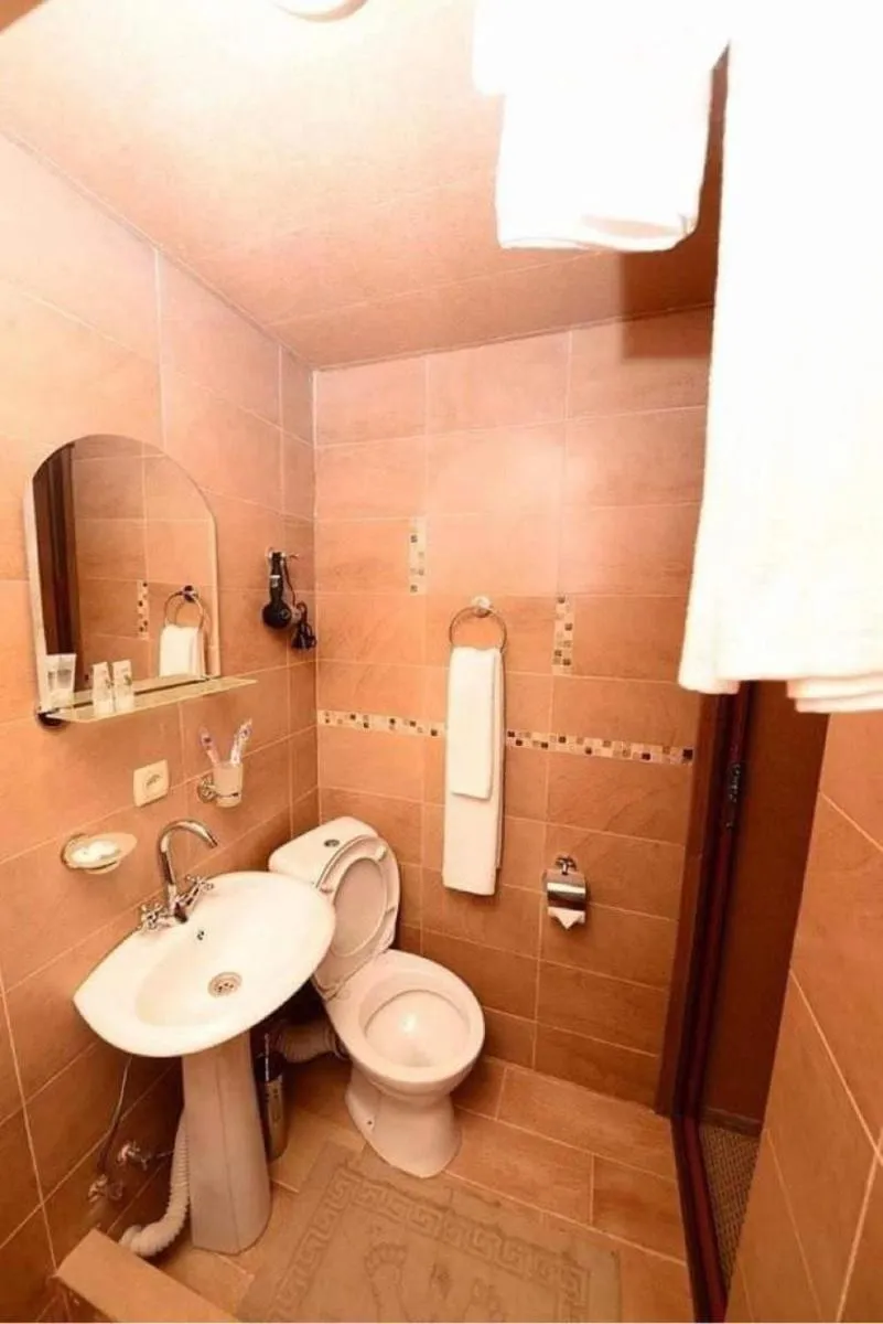 Image 3 of VIP apart 798