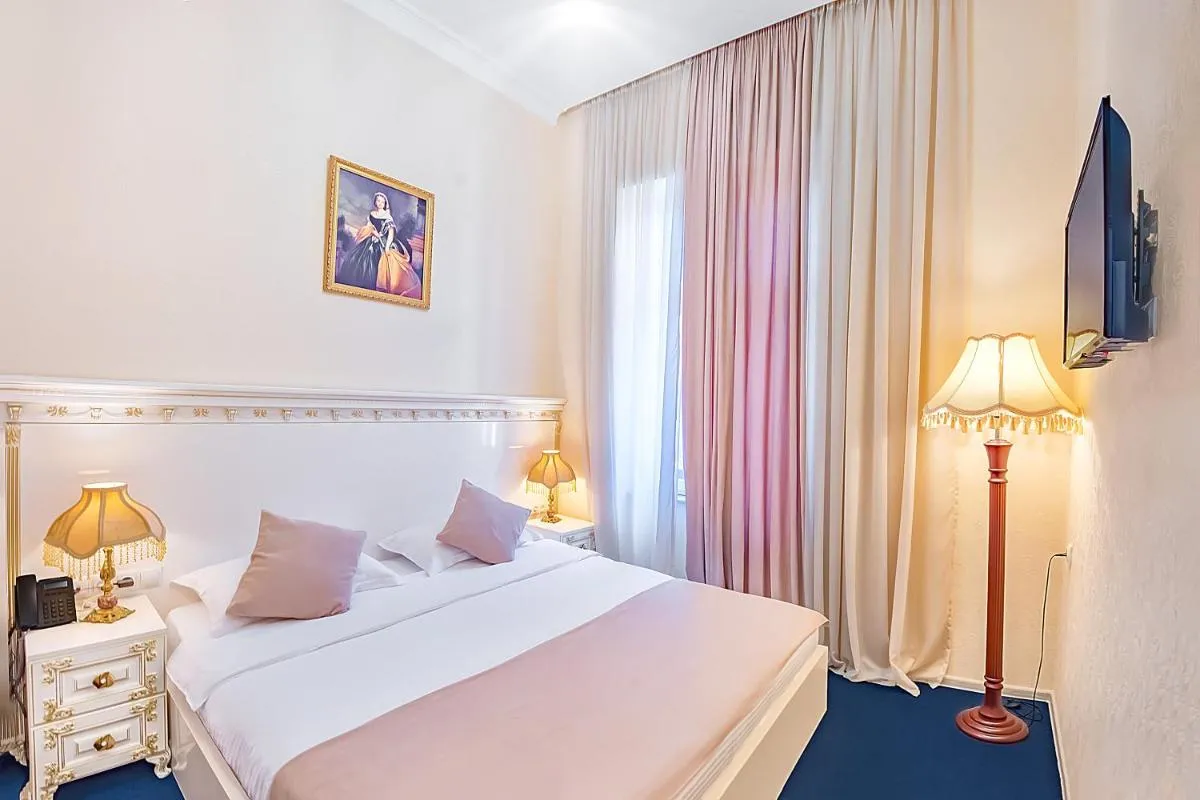Image 1 of Vintage Hotel