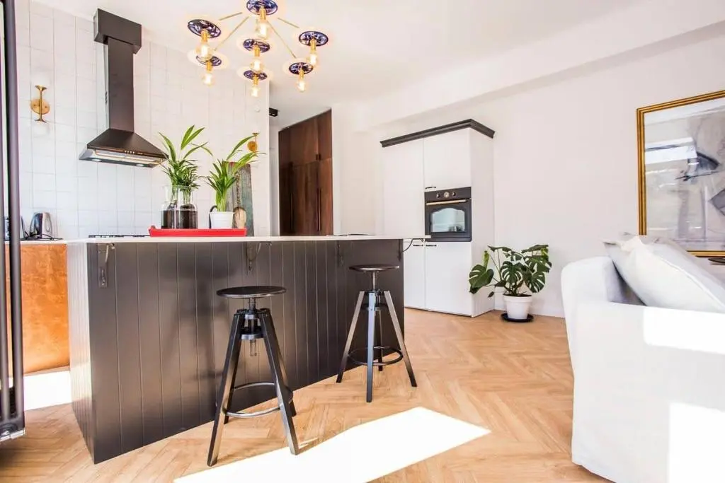 Image of 3-Person Apartment – By Wehost