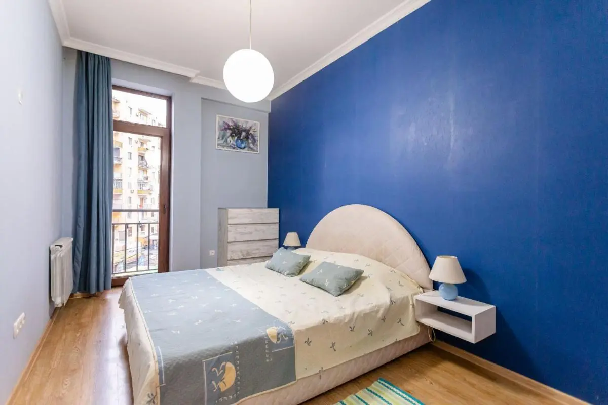 Image 5 of Apartment 16