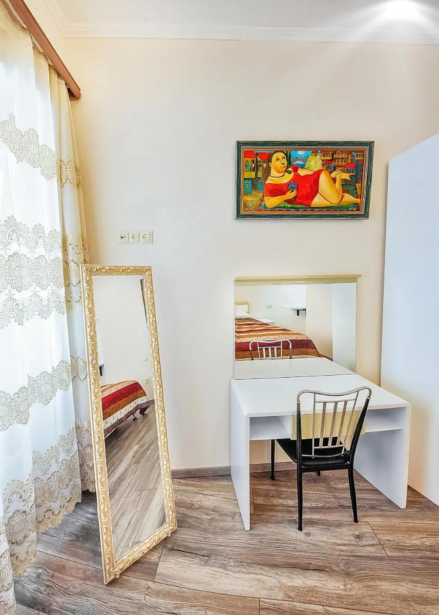 Image 3 of Apartment #5
