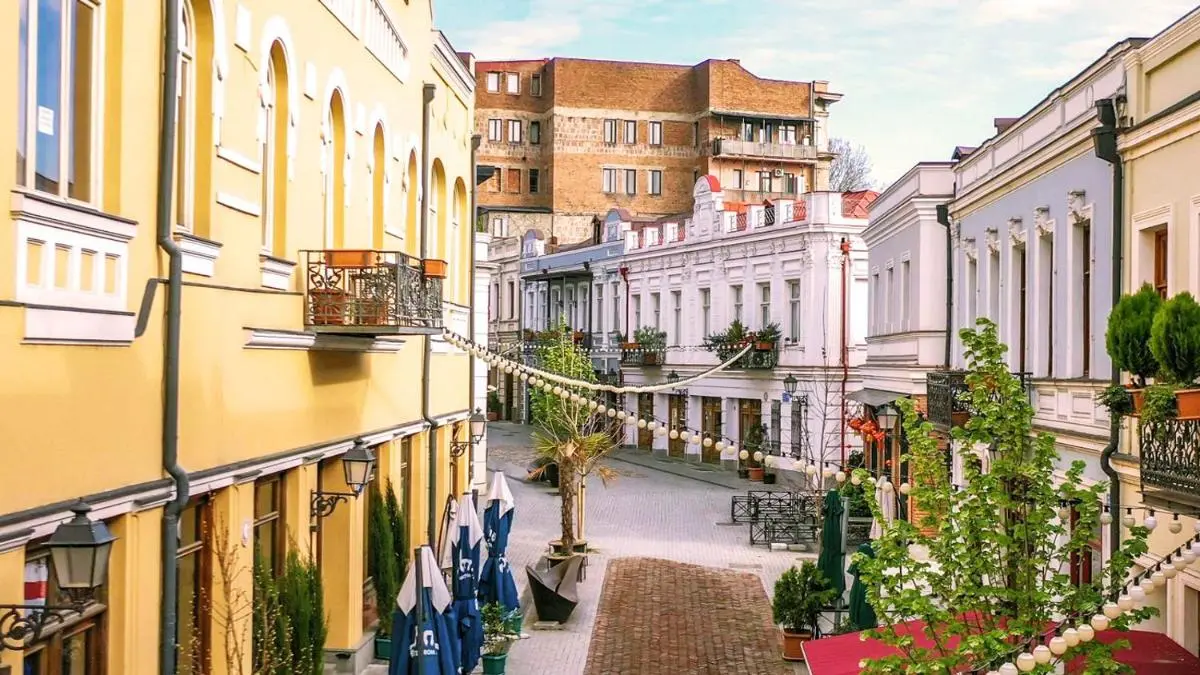 Image 2 of Apartment in Agmashenebeli