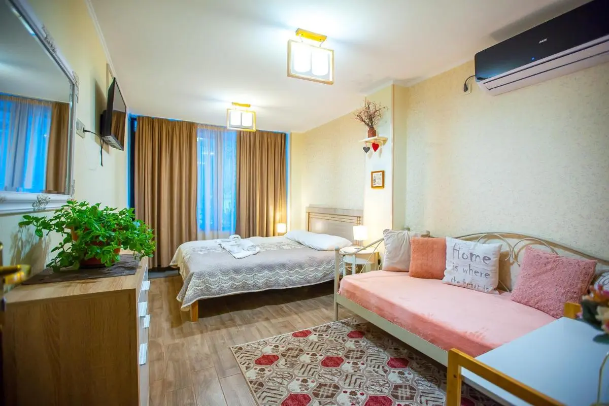 Image 1 of Apartments Beautiful Tbilisi on L.Meskhishvili Turn 1