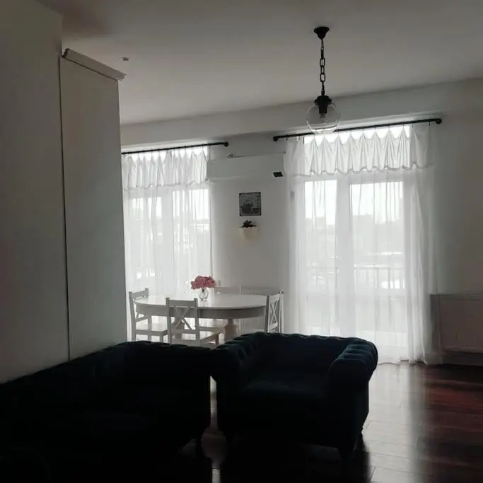 Image 4 of Be My Guest