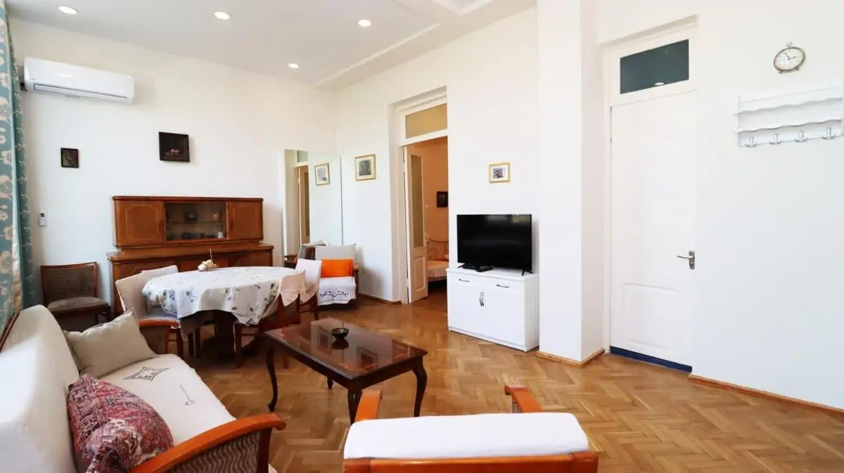 Image 6 of City Center Charm Family Apartment – By Wehost