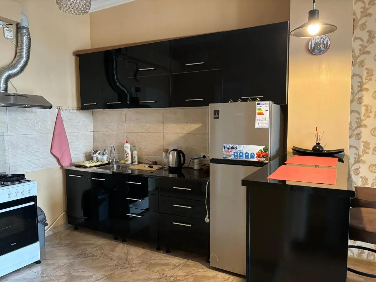 Image 3 of Cozy apartment near Metro