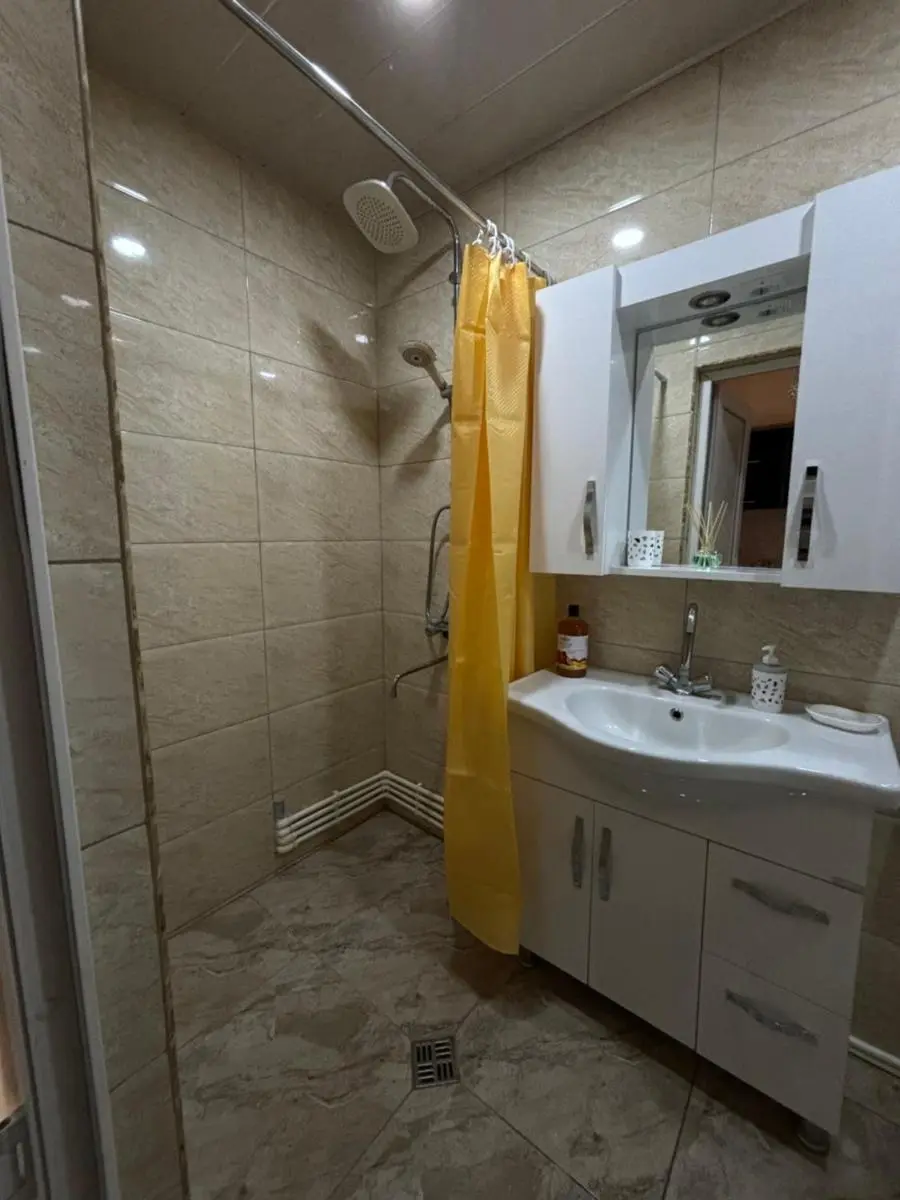 Image 6 of Cozy apartment near Metro